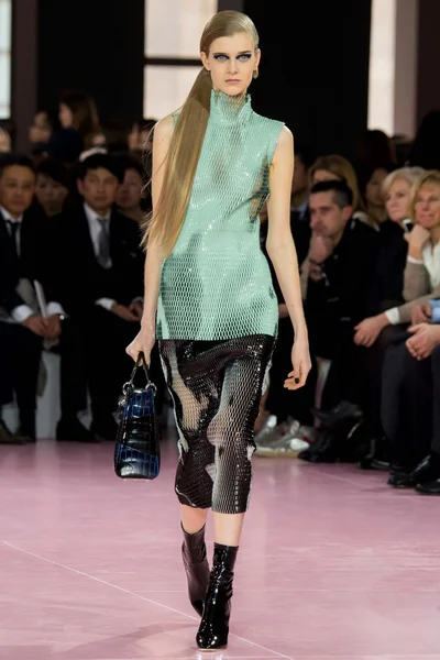Look 22